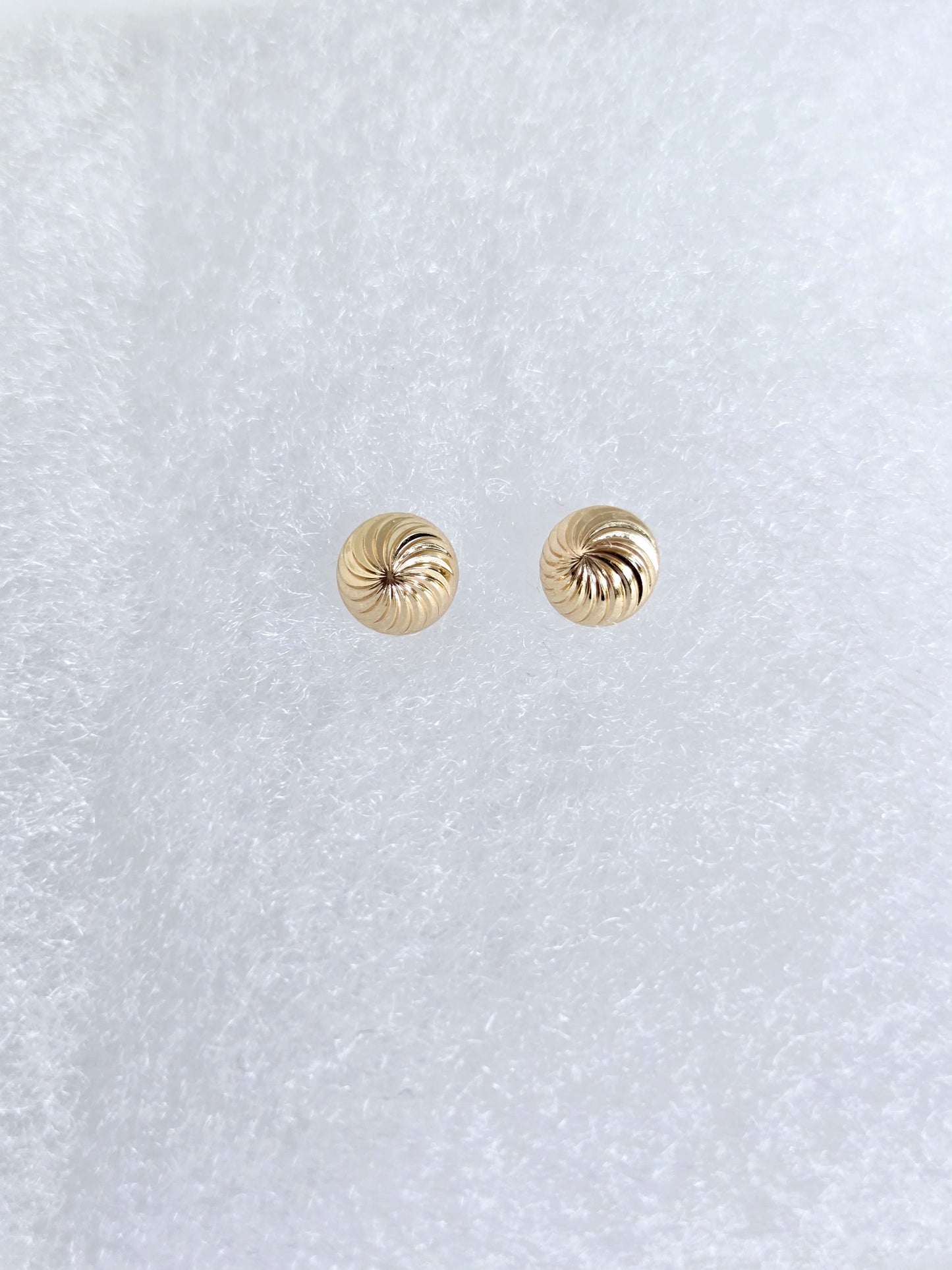 Vortex Stud