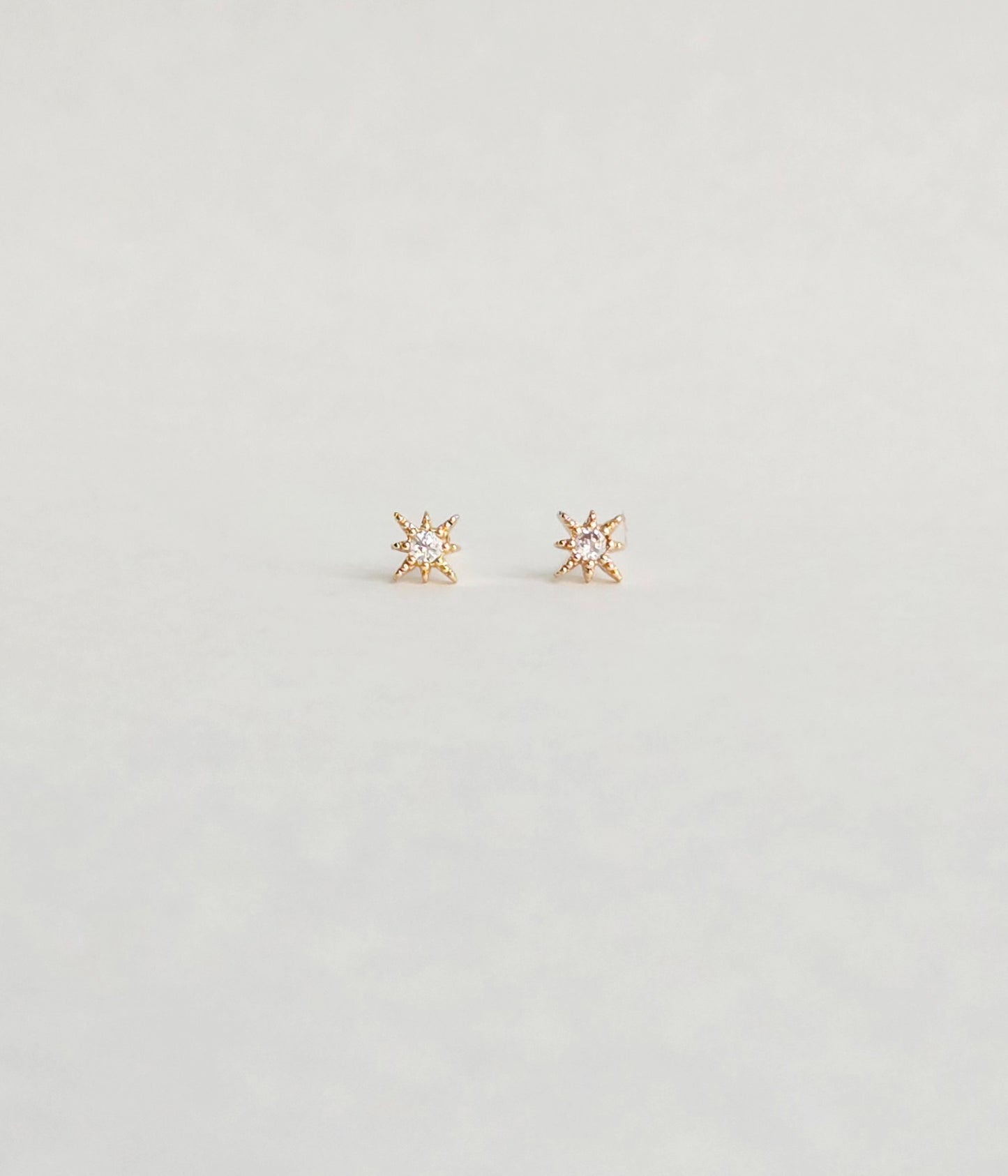 Starburst stud